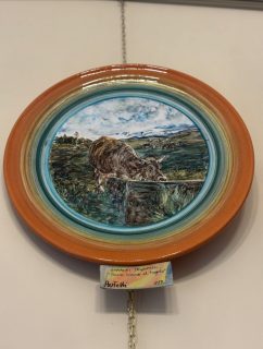 Che cosa succede quando grandi opere della Storia dell’Arte diventano un capolavoro in ceramica?
Lo scopriamo insieme a Castellamonte.
PanBelmonteArt ospita, con grande piacere, gli splendidi piatti in ceramica realizzati dall’artista Dorina Giovando!
Venite a scoprirli!
🎨
#PanBelmonteArt
#Castellamonte
#PanBelmonte
#MadeInCanavese
